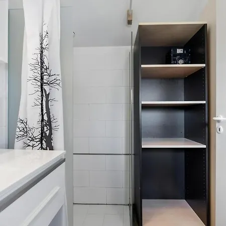 2 Bedroom Lovely In